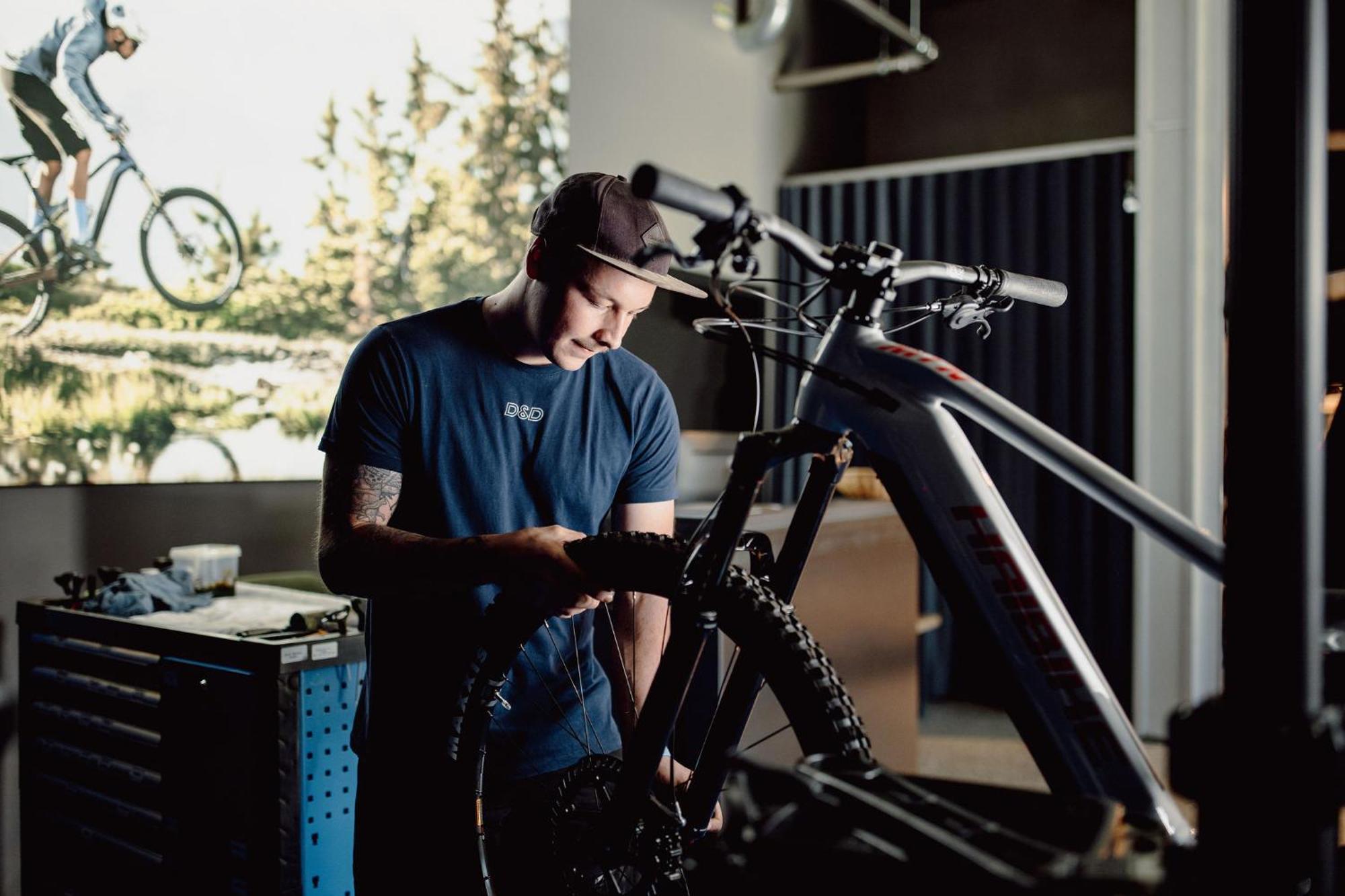 Dips&Drops - The First Bike And Ski Hub Флахау Экстерьер фото