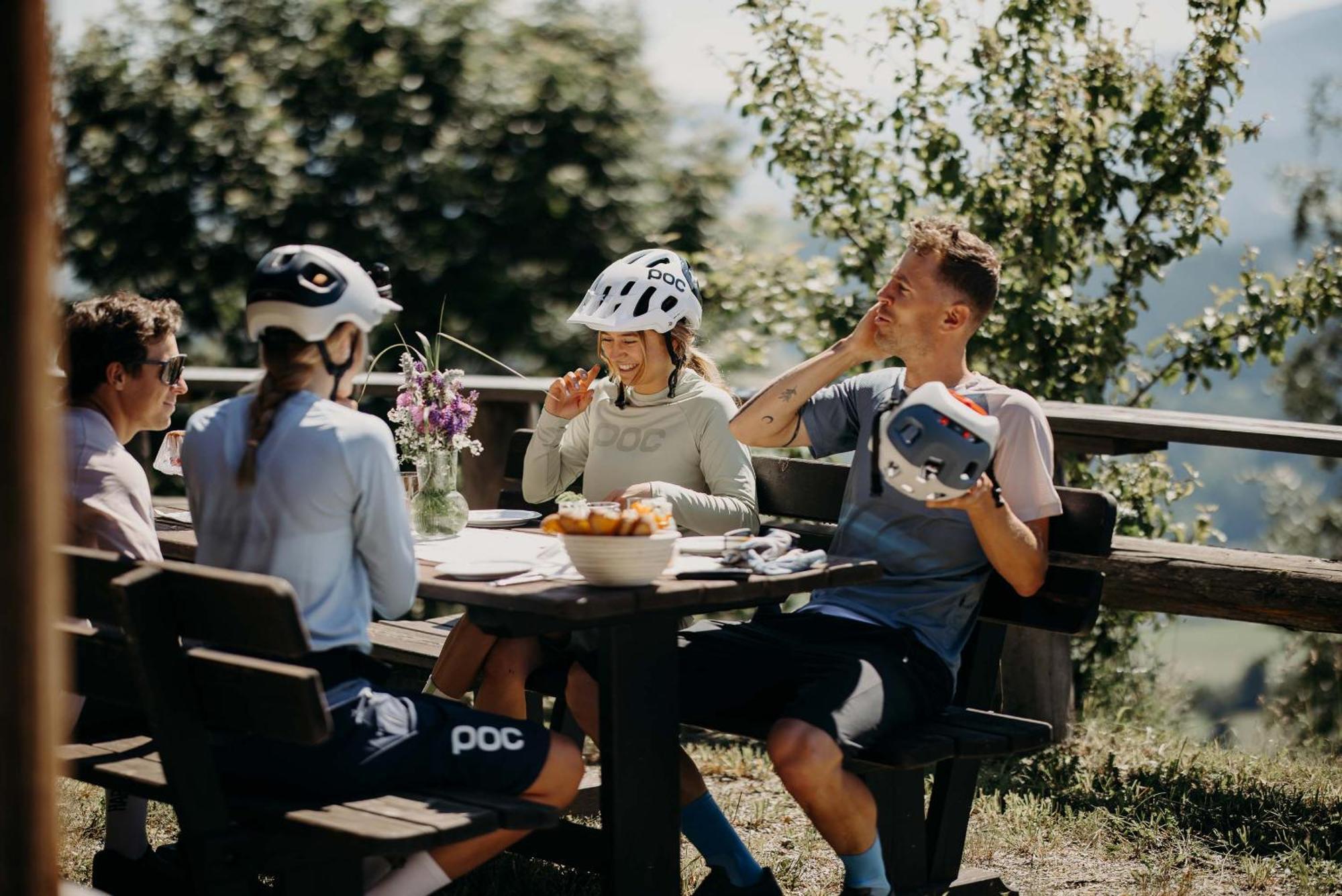 Dips&Drops - The First Bike And Ski Hub Флахау Экстерьер фото