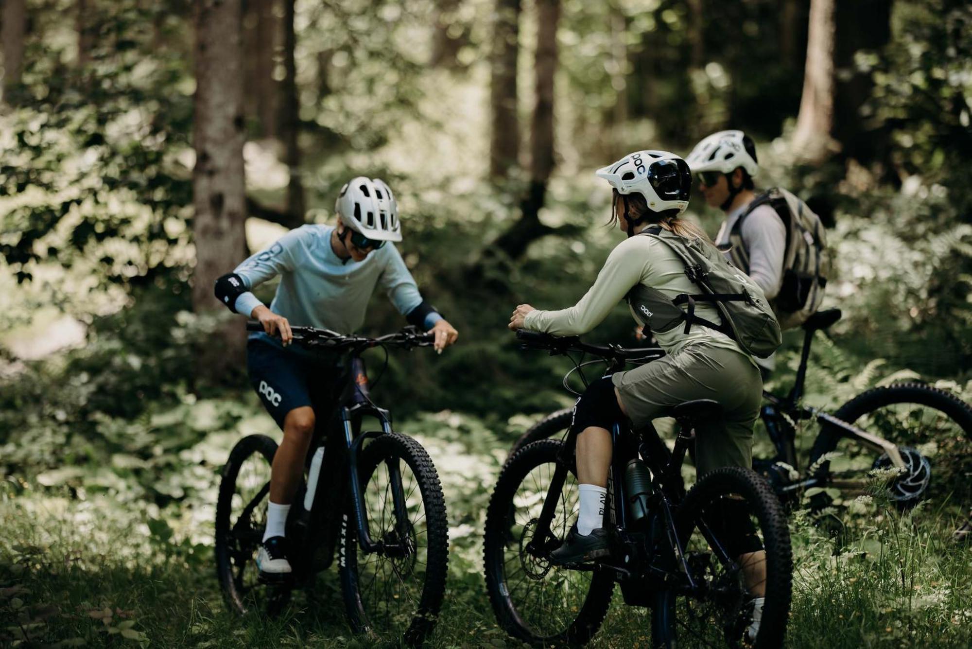 Dips&Drops - The First Bike And Ski Hub Флахау Экстерьер фото